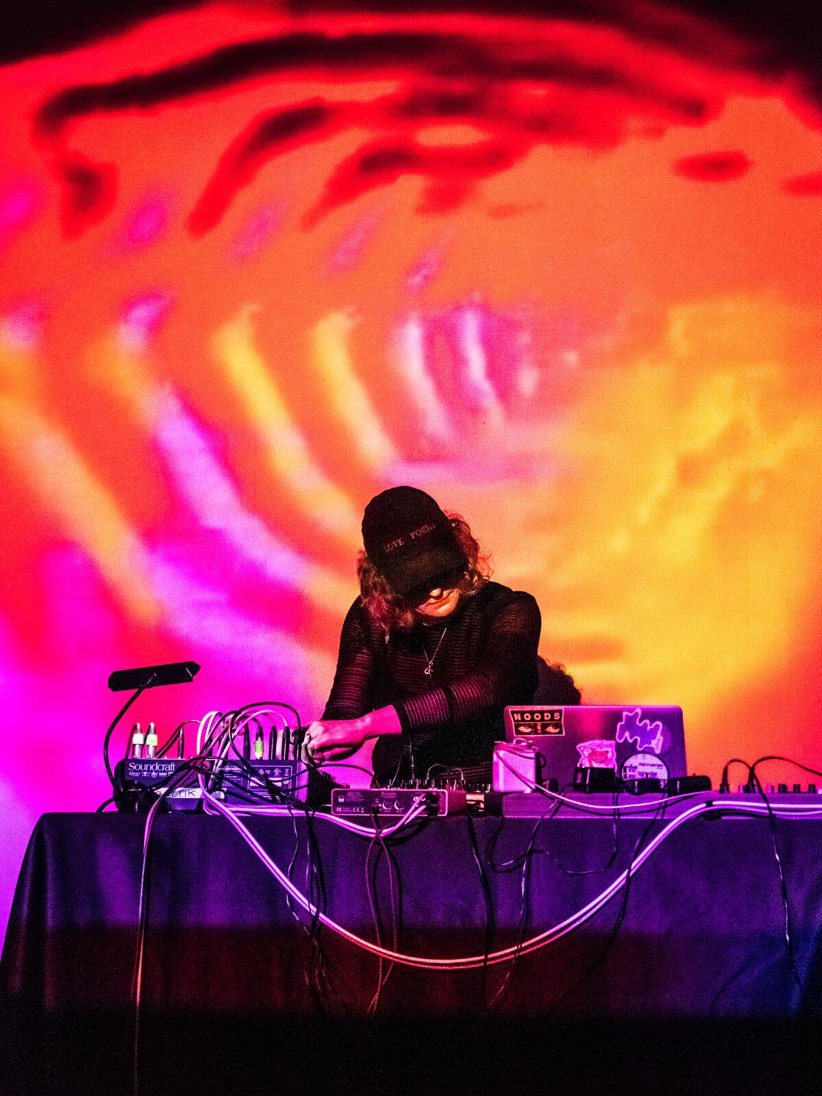 zdjęcie przedstawia FOQL presents 10 Years of Pointless Geometry